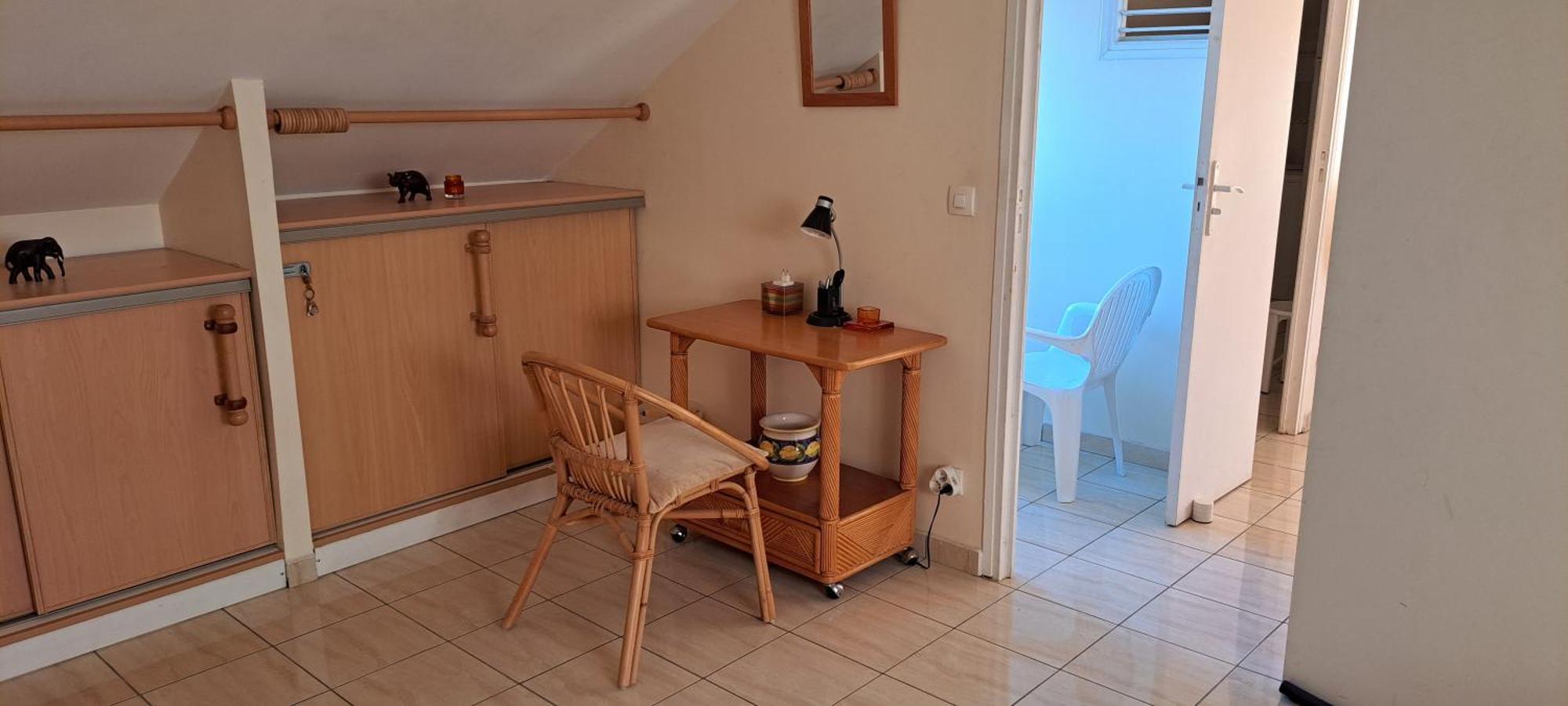 Logement Spacieux Deux Pieces A Baie Mahault Exteriör bild