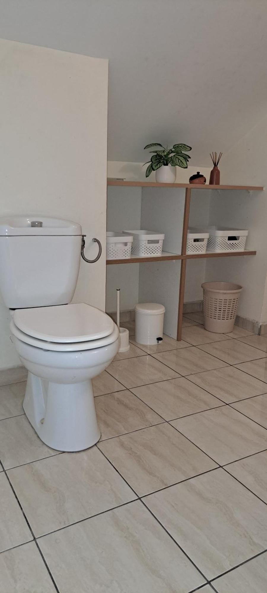 Logement Spacieux Deux Pieces A Baie Mahault Exteriör bild