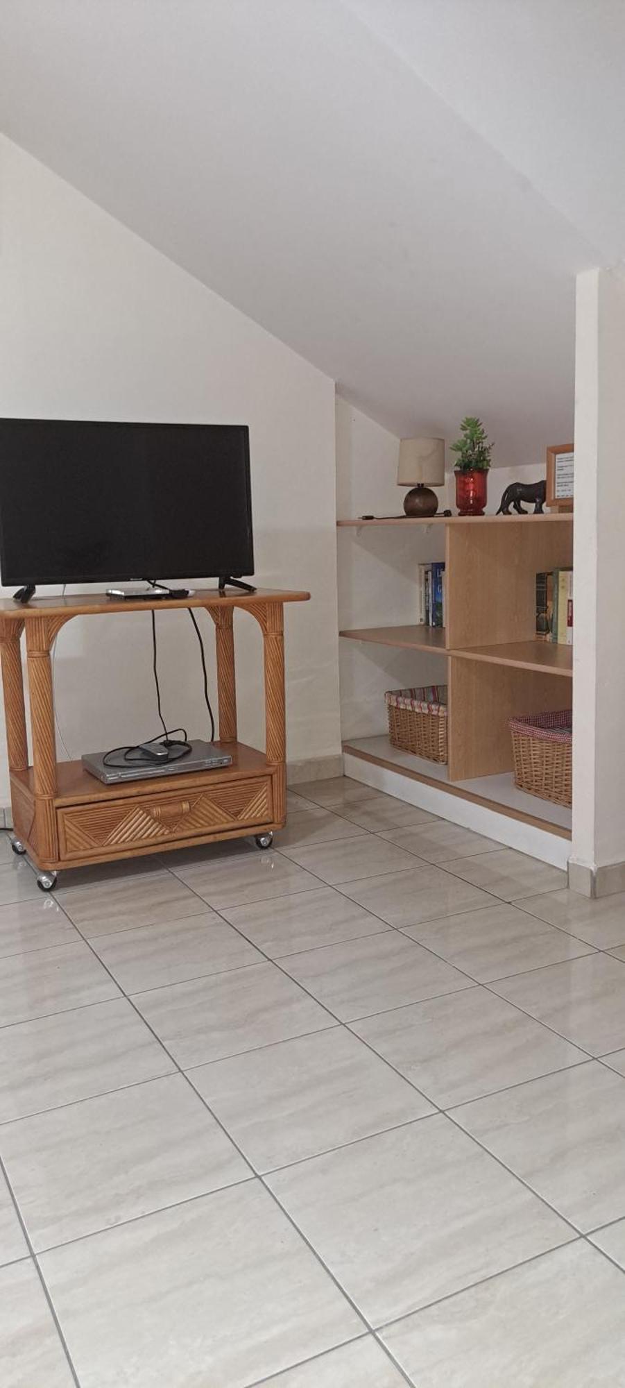 Logement Spacieux Deux Pieces A Baie Mahault Rum bild