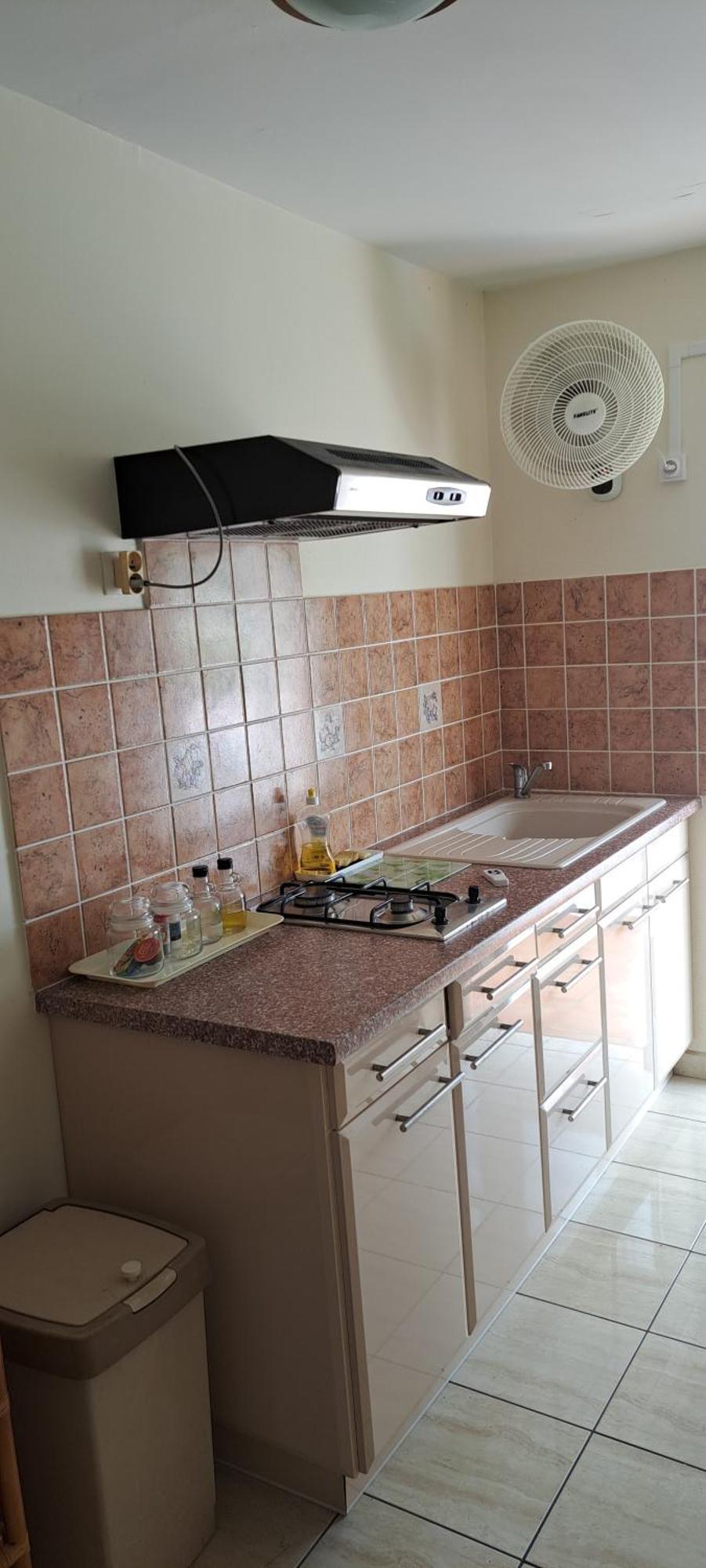 Logement Spacieux Deux Pieces A Baie Mahault Exteriör bild